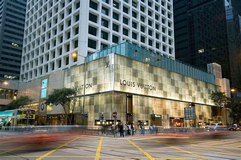 hong kong landmark stores.